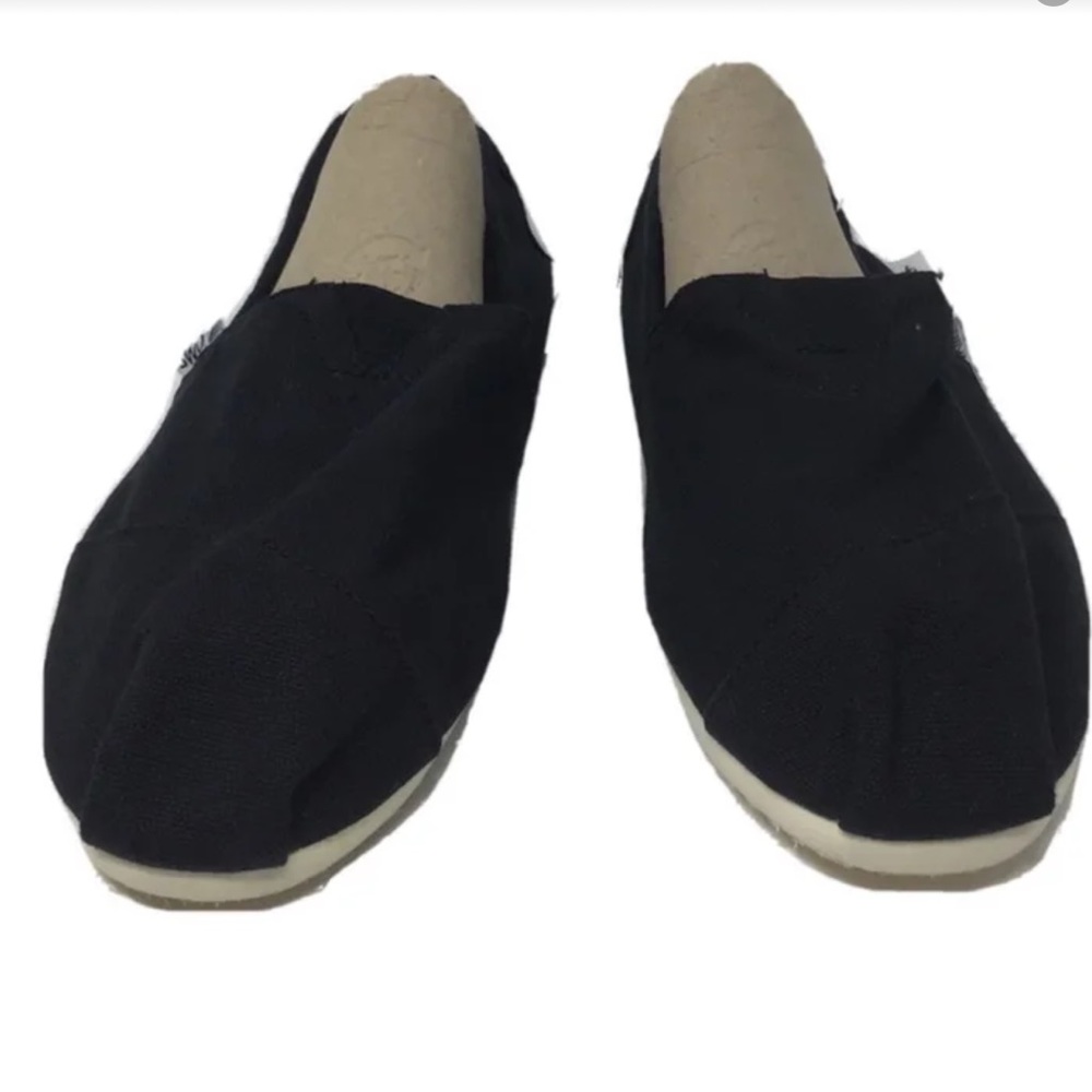 Mens Tom’s Black Canvas Loafers Slip ons size 10
